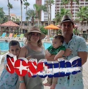 Meet your Posher, Rita iliana